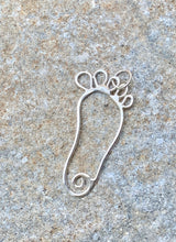 Load image into Gallery viewer, Sterling Silver Tarheel Pendant
